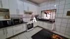 Foto 5 de Casa com 3 Quartos à venda, 166m² em Santa Mônica, Uberlândia