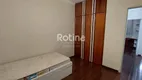 Foto 17 de Apartamento com 3 Quartos para alugar, 160m² em Osvaldo Rezende, Uberlândia