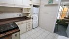 Foto 15 de Apartamento com 3 Quartos para alugar, 75m² em Pitangueiras, Guarujá