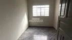 Foto 17 de Casa com 3 Quartos para alugar, 80m² em Osvaldo Rezende, Uberlândia