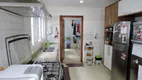 Foto 3 de Casa de Condomínio com 4 Quartos à venda, 400m² em Pousada dos Bandeirantes, Carapicuíba