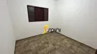 Foto 5 de Casa com 3 Quartos para alugar, 140m² em Santa Mônica, Uberlândia