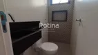 Foto 13 de Apartamento com 3 Quartos para alugar, 67m² em Umuarama, Uberlândia
