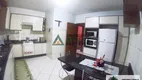Foto 5 de Casa com 3 Quartos à venda, 220m² em Pacaembu, Londrina