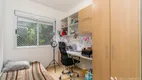 Foto 4 de Apartamento com 3 Quartos à venda, 65m² em Santo Antônio, Porto Alegre