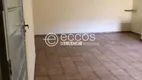 Foto 2 de Casa com 3 Quartos à venda, 109m² em Osvaldo Rezende, Uberlândia