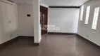 Foto 3 de Casa com 5 Quartos para alugar, 200m² em Santa Mônica, Uberlândia