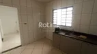 Foto 5 de Casa com 3 Quartos para alugar, 70m² em Saraiva, Uberlândia