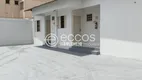 Foto 19 de Casa com 11 Quartos à venda, 200m² em Santa Mônica, Uberlândia