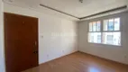 Foto 2 de Apartamento com 3 Quartos para alugar, 77m² em Jardim Lindóia, Porto Alegre