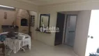 Foto 12 de Casa com 3 Quartos à venda, 220m² em Cidade Jardim, Uberlândia