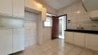 Foto 15 de Apartamento com 3 Quartos para alugar, 115m² em Zona 07, Maringá