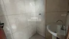 Foto 13 de Casa com 3 Quartos à venda, 100m² em Santa Mônica, Uberlândia