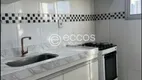 Foto 3 de Apartamento com 2 Quartos à venda, 55m² em Santa Mônica, Uberlândia