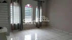 Foto 3 de Casa com 2 Quartos para venda ou aluguel, 115m² em Vila Lemos, Campinas