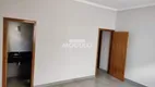 Foto 14 de Casa com 4 Quartos à venda, 195m² em Jardim Brasília, Uberlândia