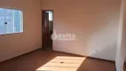 Foto 3 de Casa com 3 Quartos para alugar, 160m² em Tubalina, Uberlândia