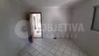 Foto 4 de Casa com 3 Quartos para alugar, 200m² em Tibery, Uberlândia
