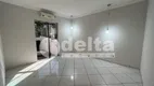 Foto 8 de Casa com 3 Quartos para alugar, 151m² em Tubalina, Uberlândia