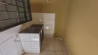 Foto 13 de Casa com 3 Quartos para alugar, 80m² em Santa Mônica, Uberlândia