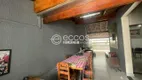 Foto 2 de Casa com 4 Quartos à venda, 180m² em Laranjeiras, Uberlândia