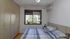 Foto 15 de Apartamento com 3 Quartos à venda, 80m² em Rio Branco, Porto Alegre