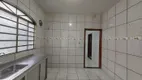 Foto 7 de Casa com 3 Quartos para alugar, 180m² em Jardim Brasília, Uberlândia