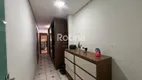 Foto 14 de Casa com 4 Quartos à venda, 243m² em Granada, Uberlândia