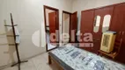 Foto 8 de Casa com 5 Quartos à venda, 234m² em Santa Mônica, Uberlândia