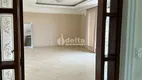 Foto 3 de Casa com 4 Quartos para alugar, 385m² em Lidice, Uberlândia