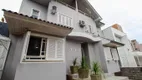 Foto 2 de Casa com 3 Quartos à venda, 240m² em Vila Ipiranga, Porto Alegre