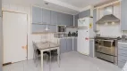 Foto 13 de Apartamento com 3 Quartos à venda, 190m² em Rio Branco, Porto Alegre