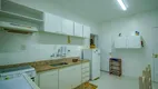 Foto 15 de Apartamento com 3 Quartos para alugar, 140m² em Pitangueiras, Guarujá