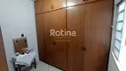 Foto 11 de Casa com 4 Quartos à venda, 194m² em Presidente Roosevelt, Uberlândia