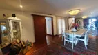 Foto 2 de Casa com 7 Quartos para alugar, 400m² em Três Figueiras, Porto Alegre