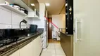 Foto 8 de Apartamento com 3 Quartos à venda, 58m² em Champagnat, Londrina