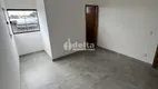 Foto 3 de Casa com 2 Quartos à venda, 89m² em Cidade Jardim, Uberlândia