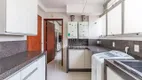 Foto 11 de Apartamento com 3 Quartos para alugar, 188m² em Cabral, Curitiba