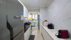 Foto 13 de Apartamento com 2 Quartos à venda, 93m² em Praia das Pitangueiras, Guarujá