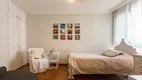 Foto 13 de Apartamento com 3 Quartos à venda, 232m² em Jardim Europa, São Paulo