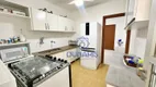 Foto 25 de Apartamento com 3 Quartos à venda, 130m² em Praia das Pitangueiras, Guarujá