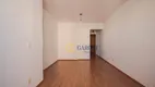 Foto 5 de Apartamento com 3 Quartos para alugar, 76m² em Vila Hamburguesa, São Paulo