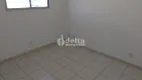 Foto 4 de Apartamento com 2 Quartos à venda, 44m² em Shopping Park, Uberlândia