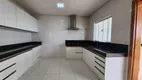 Foto 13 de Casa de Condomínio com 4 Quartos para alugar, 320m² em Jardins Madri, Goiânia