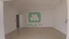 Foto 3 de Casa com 3 Quartos para alugar, 200m² em Martins, Uberlândia