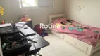 Foto 3 de Apartamento com 2 Quartos à venda, 50m² em Umuarama, Uberlândia
