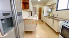 Foto 14 de Apartamento com 4 Quartos à venda, 135m² em Praia das Pitangueiras, Guarujá