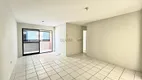 Foto 2 de Apartamento com 3 Quartos à venda, 98m² em Candeias, Jaboatão dos Guararapes