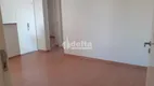 Foto 2 de Apartamento com 2 Quartos à venda, 45m² em Chácaras Tubalina E Quartel, Uberlândia