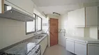 Foto 7 de Apartamento com 3 Quartos à venda, 210m² em Itaim Bibi, São Paulo